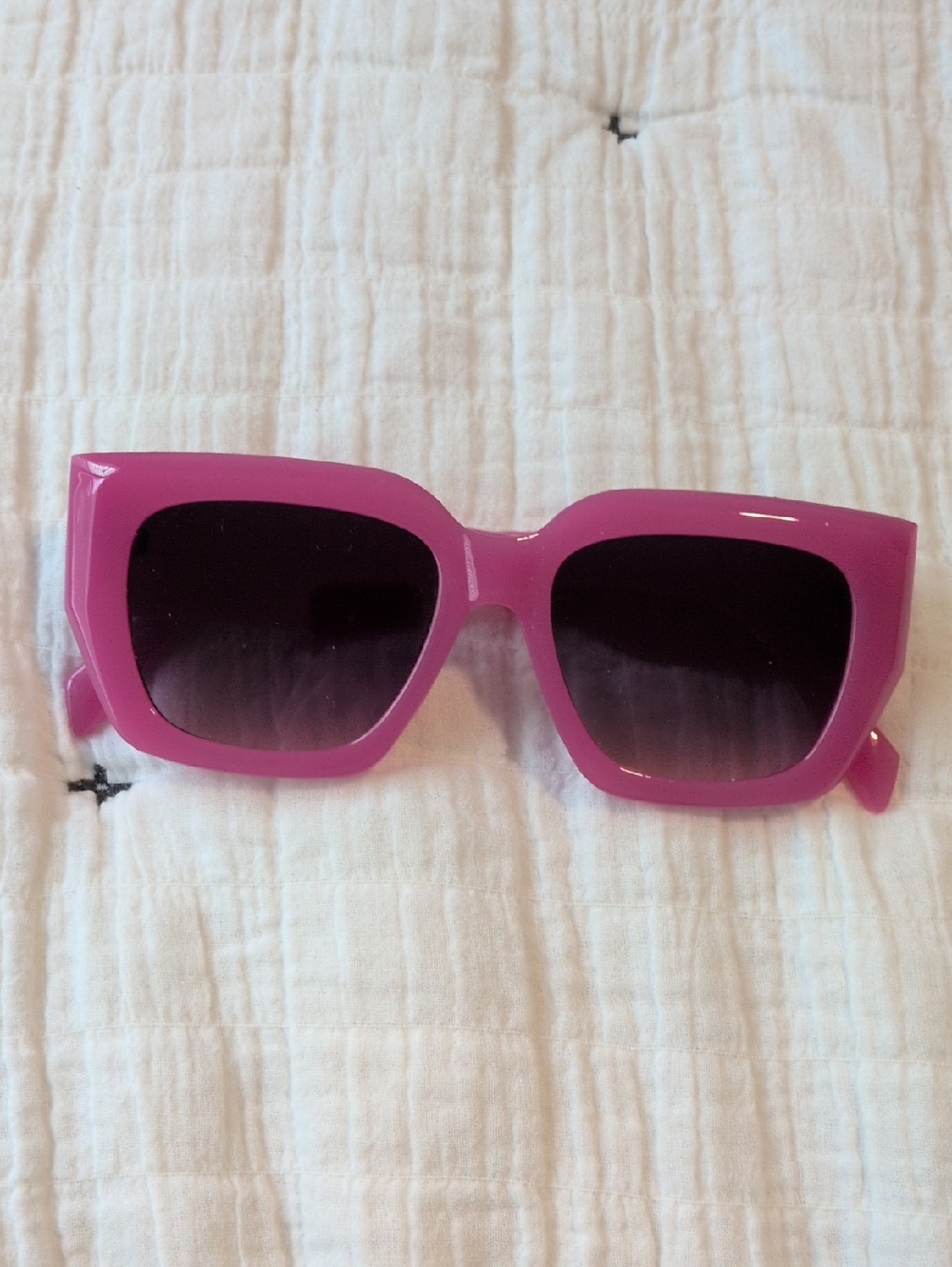 Universal Thread Magenta Square Sunglasses